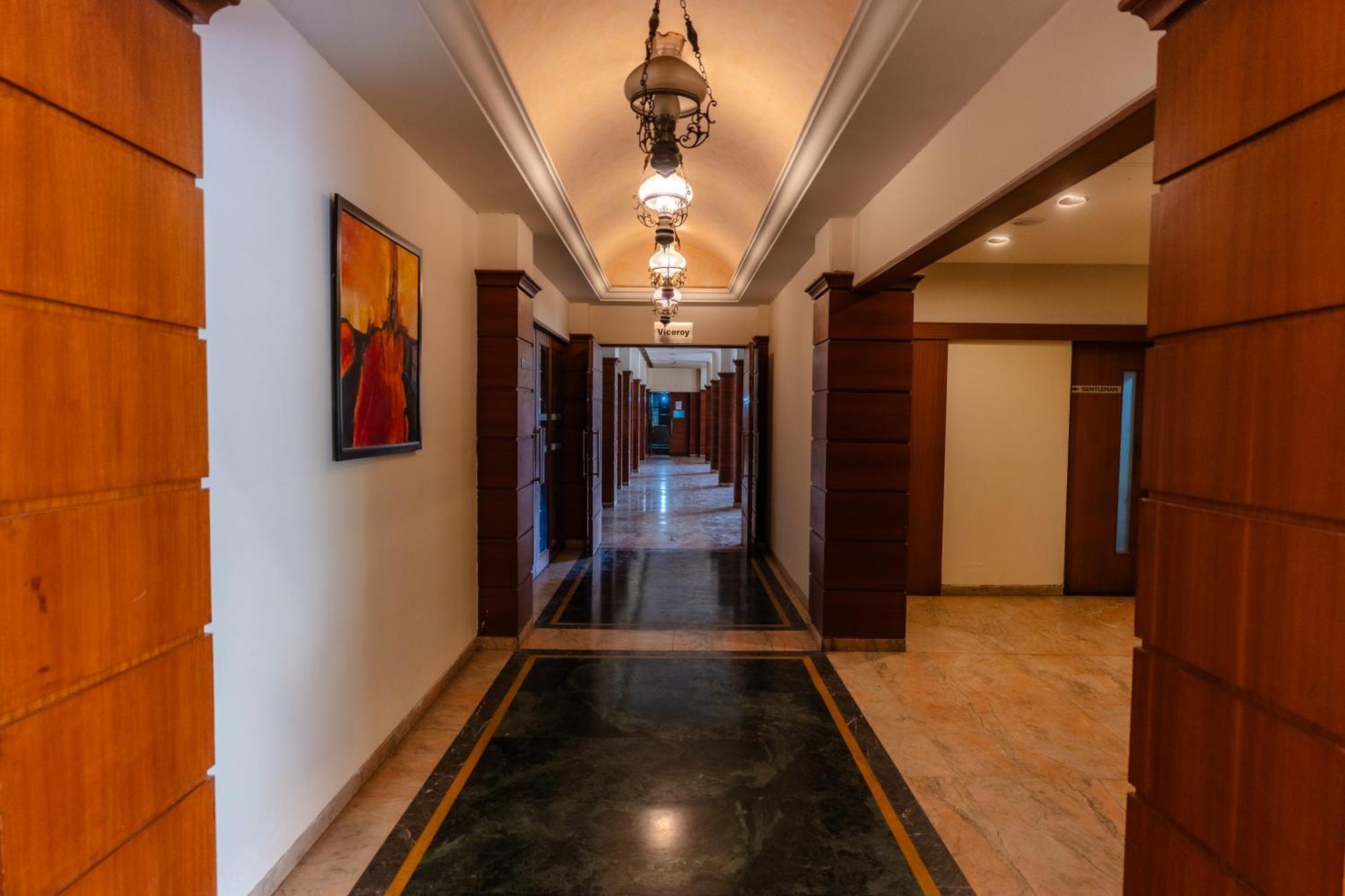 Hotel The Sky Imperial, Udaipur Exterior foto