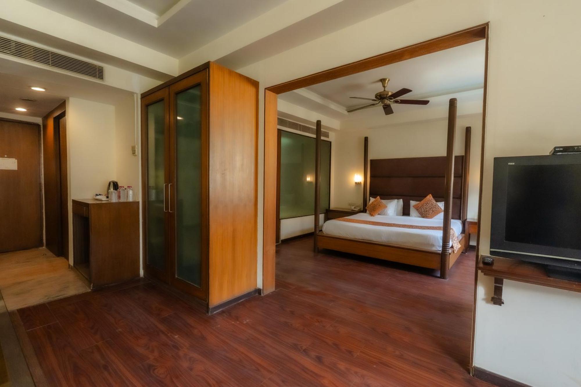 Hotel The Sky Imperial, Udaipur Exterior foto